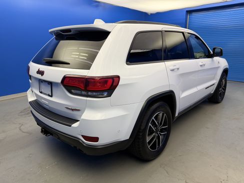Used 2021 Jeep Grand Cherokee Trailhawk w/ Trailhawk Luxury Group AWD/4WD image 7