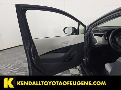 Certified 2025 Toyota Corolla LE FWD image 19