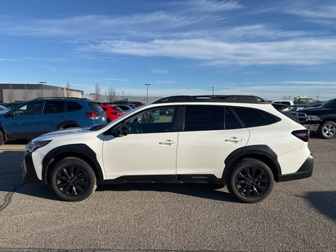Used 2023 Subaru Outback Onyx Edition image 12