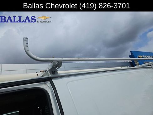 Used 2015 GMC Savana 2500 RWD image 32