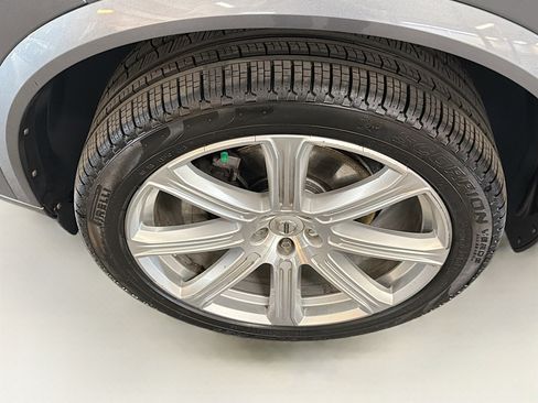 Used 2018 Volvo XC90 T6 Inscription w/ Convenience Package AWD/4WD image 11