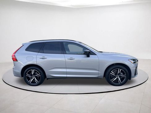 Used 2022 Volvo XC60 B5 R-Design image 6