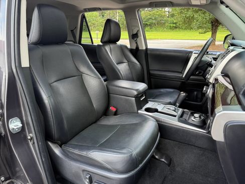 Used 2021 Toyota 4Runner Limited AWD/4WD image 27