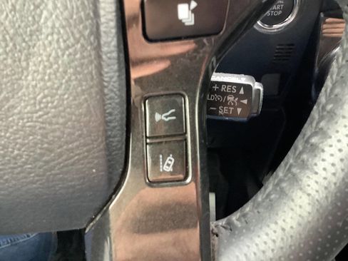 Used 2021 Toyota 4Runner Venture w/ Moonroof Package image 55