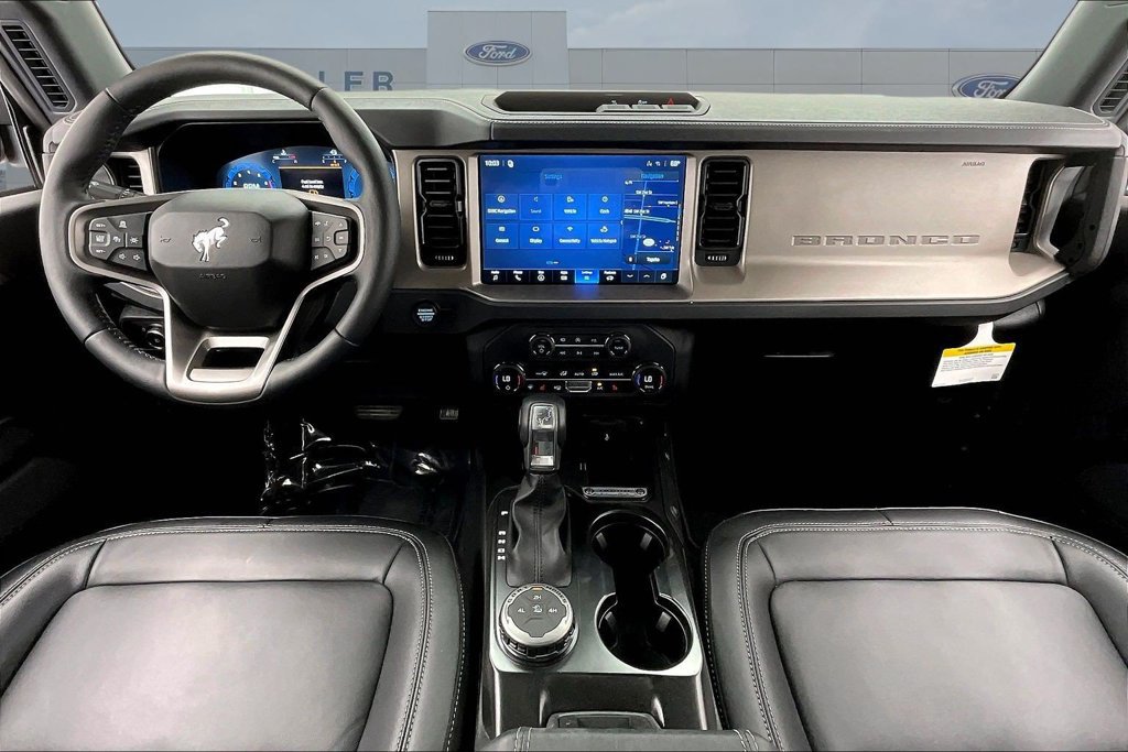 New 2026 Ford Bronco Outer Banks AWD/4WD image 5