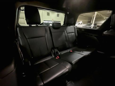 Certified 2020 Ford Expedition XLT w/ Equipment Group 201A AWD/4WD image 26