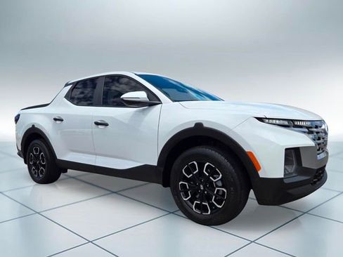 Used 2024 Hyundai Santa Cruz SEL FWD image 3