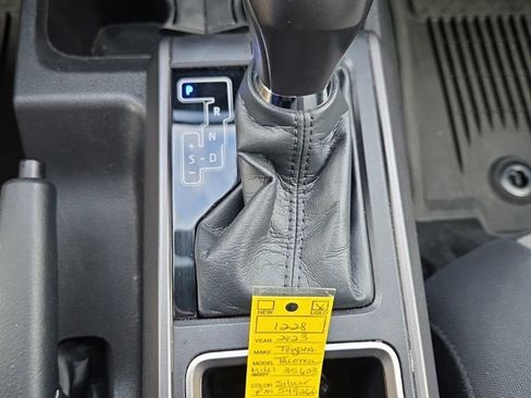 Used 2023 Toyota Tacoma TRD Sport image 39