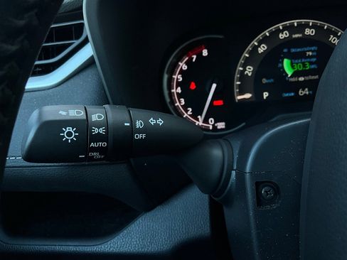 Used 2024 Toyota RAV4 XLE Premium image 36