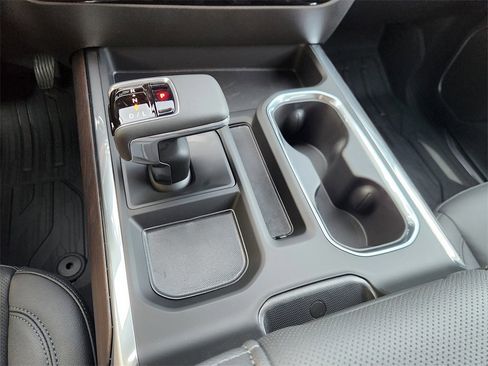 New 2026 GMC Sierra 1500 SLT image 15