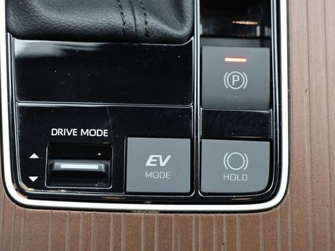 Used 2024 Toyota Sienna LE image 24