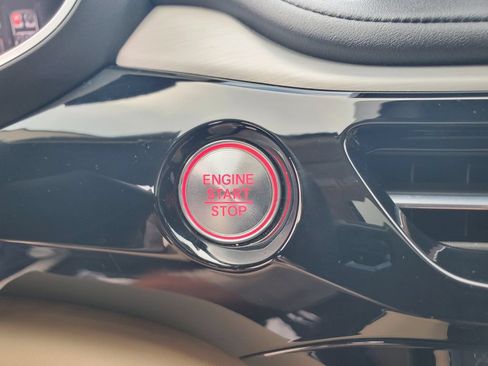 Certified 2025 Acura MDX w/ Technology Package FWD image 29
