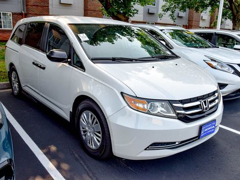 Used 2015 Honda Odyssey LX image 15