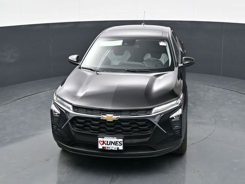 New 2026 Chevrolet Trax LS w/ LS Convenience Package FWD image 18