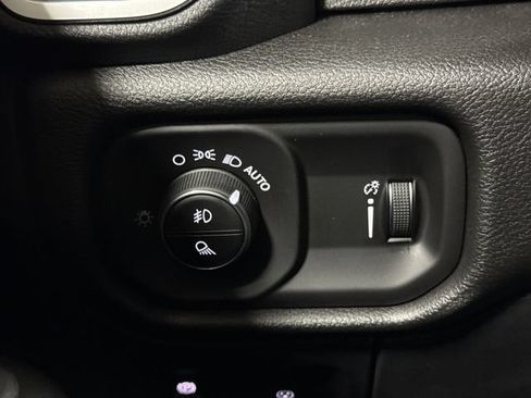 New 2026 RAM 1500 Express AWD/4WD image 18
