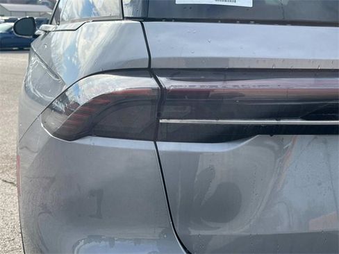 New 2025 Lincoln Nautilus Premier w/ Jet Appearance Package image 10