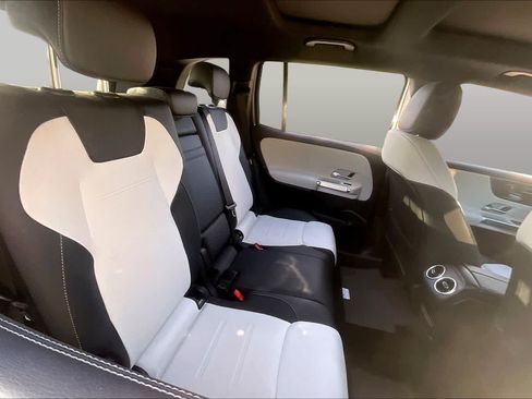 Used 2020 Mercedes-Benz GLB 250 image 20