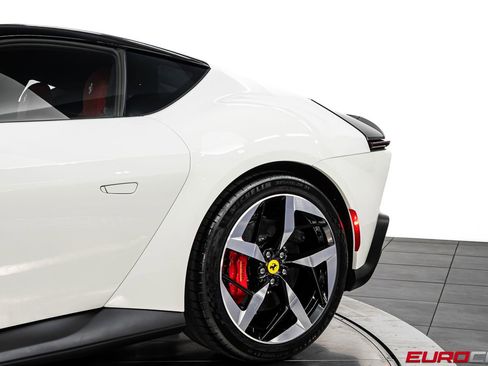 Used 2025 Ferrari 12Cilindri RWD image 13
