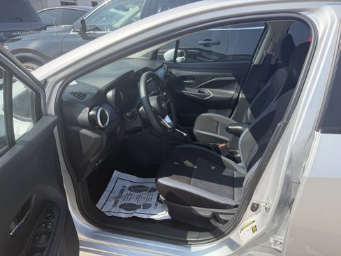 Used 2025 Nissan Versa SV FWD image 13