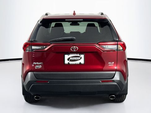 Used 2020 Toyota RAV4 XLE w/ All Weather Liner Package image 10