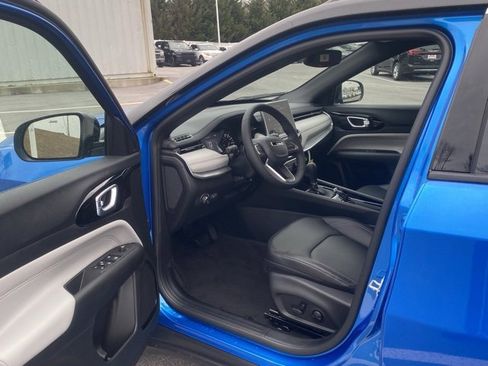 New 2026 Jeep Compass Limited image 14