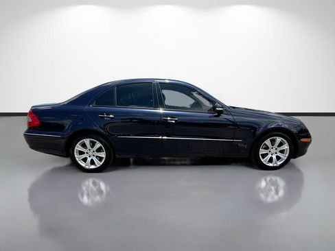 Used 2009 Mercedes-Benz E 350 Sedan image 2