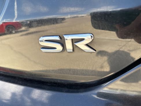 Used 2024 Nissan Kicks SR image 12