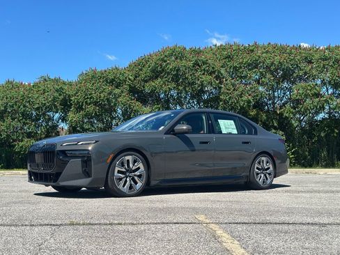 New 2026 BMW 750e xDrive AWD/4WD image 3