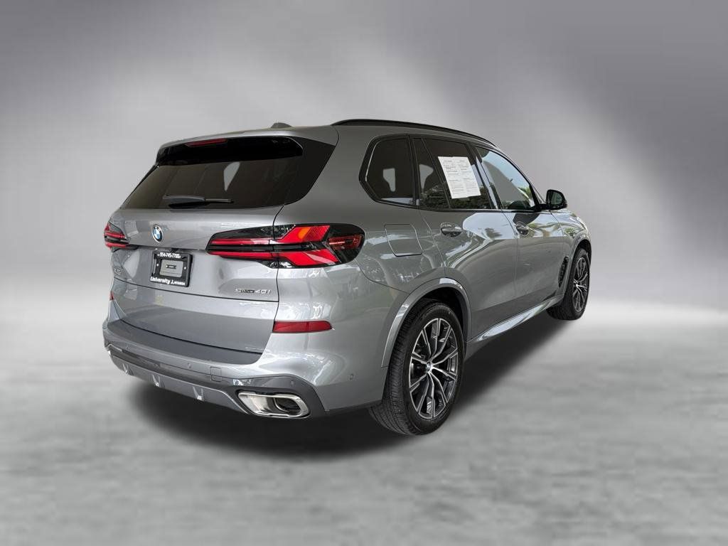 Used 2026 BMW X5 sDrive40i w/ M Sport Package RWD image 3