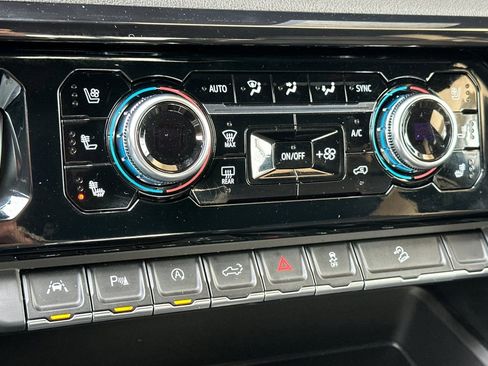 Certified 2025 GMC Sierra 1500 AT4 image 21