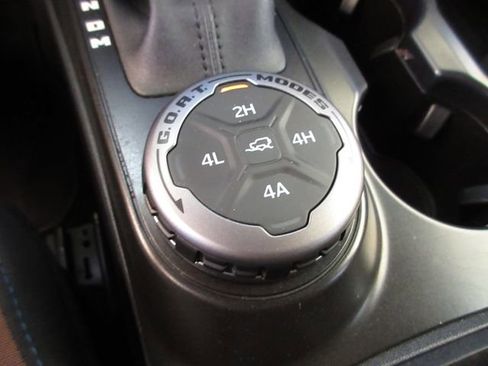 Used 2023 Ford Bronco Outer Banks image 19