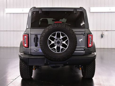 Used 2025 Ford Bronco Badlands image 7