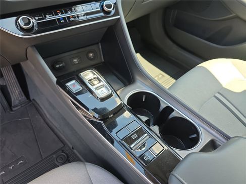 Used 2020 Hyundai Sonata SE FWD image 29