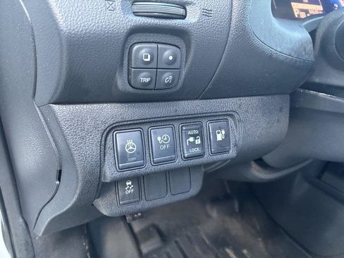 Used 2014 Nissan Leaf SV w/ Premium Package FWD image 33
