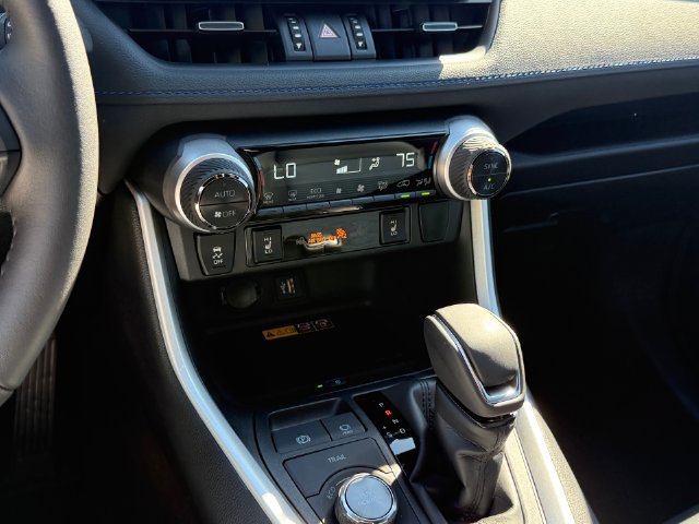 Used 2024 Toyota RAV4 XSE w/ Advanced Technology Package AWD/4WD image 19