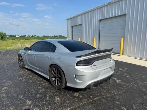 Used 2020 Dodge Charger R/T w/ Blacktop Package RWD image 7