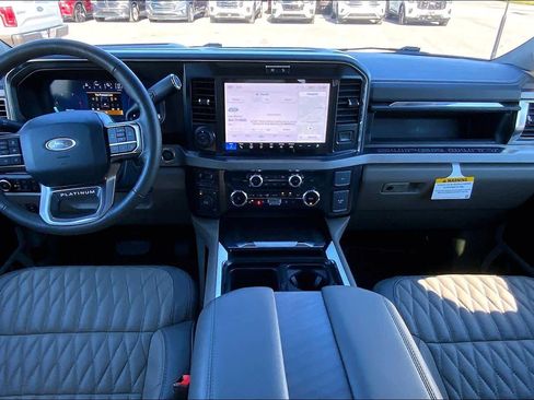 Certified 2025 Ford F350 Platinum w/ Platinum Plus Package image 15