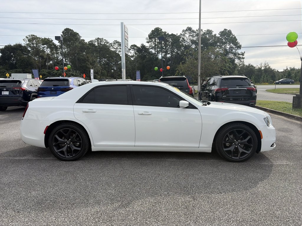 Used 2023 Chrysler 300 S RWD image 7