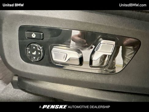 Used 2025 BMW X5 M60i w/ Executive Package image 12