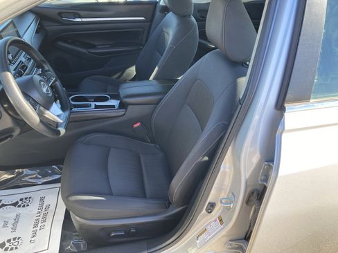 Used 2023 Nissan Altima 2.5 SV image 29