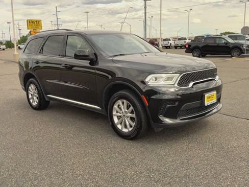 Used 2024 Dodge Durango SXT w/ 3rd Row Seating Group AWD/4WD image 2