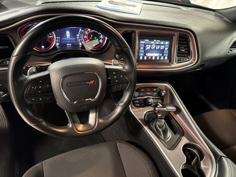 Used 2022 Dodge Challenger GT AWD/4WD image 4