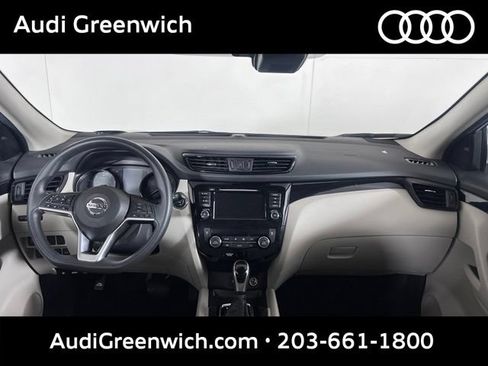 Used 2020 Nissan Rogue Sport SV AWD/4WD image 18