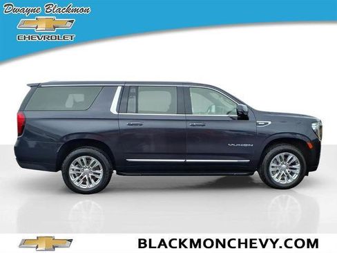 Used 2023 GMC Yukon XL SLT w/ SLT Luxury Package AWD/4WD image 2