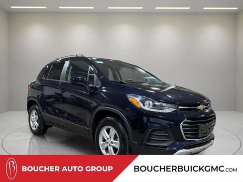 Certified 2022 Chevrolet Trax LT AWD/4WD image 1