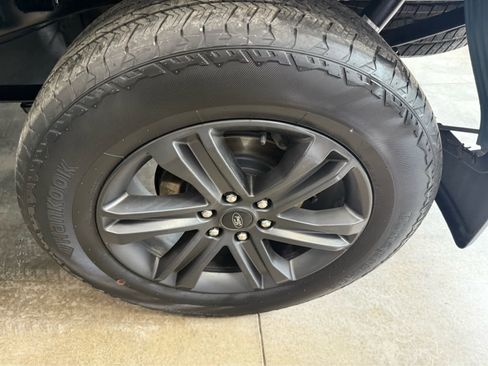 Used 2023 Ford F150 Lariat w/ Equipment Group 502A High AWD/4WD image 44