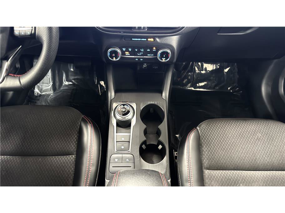 Used 2025 Ford Escape ST-Line FWD image 25