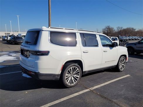 Used 2023 Jeep Grand Wagoneer Series III w/ Rear Seat Video Group 1 image 4