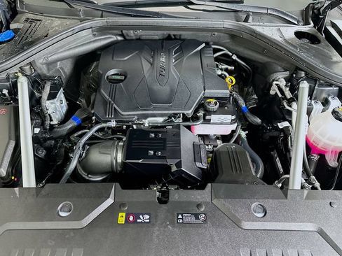 Certified 2026 Genesis GV70 2.5T Advanced AWD/4WD image 32