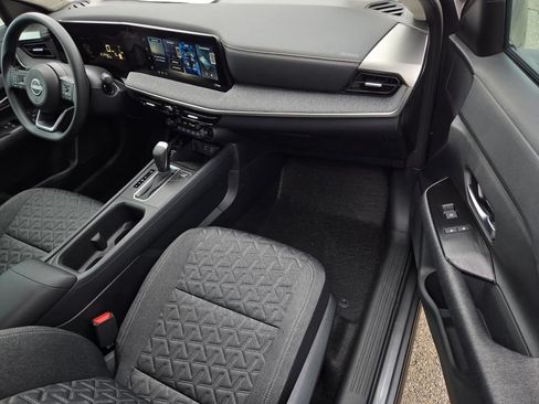 New 2026 Nissan Kicks SV w/ Cold Weather Package FWD image 7